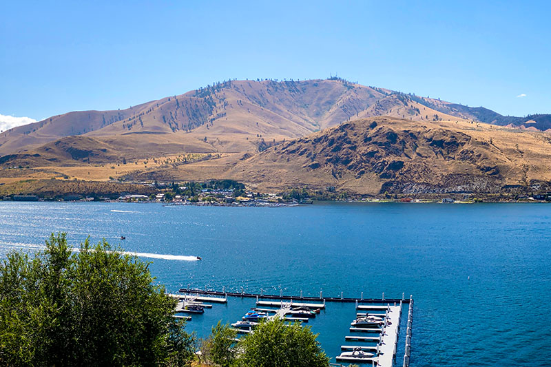 best lake towns