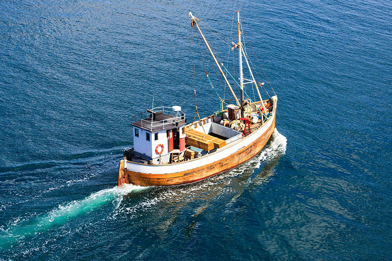 What Are Displacement Hulls? – Boatmart Blog