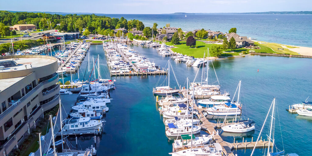 America’s Best Lake Towns 2026: Top Destinations for Boaters image