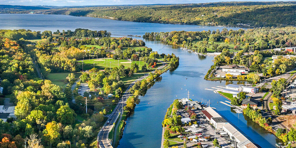 America’s Best Lake Towns 2026: Top Destinations for Boaters image