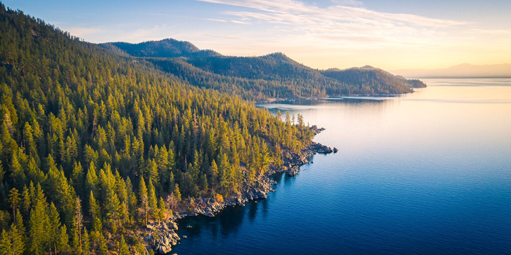 America’s Best Lake Towns 2026: Top Destinations for Boaters image